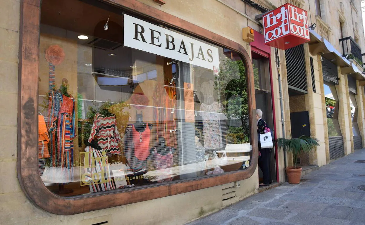 El peque o comercio de Salamanca vive las rebajas de forma